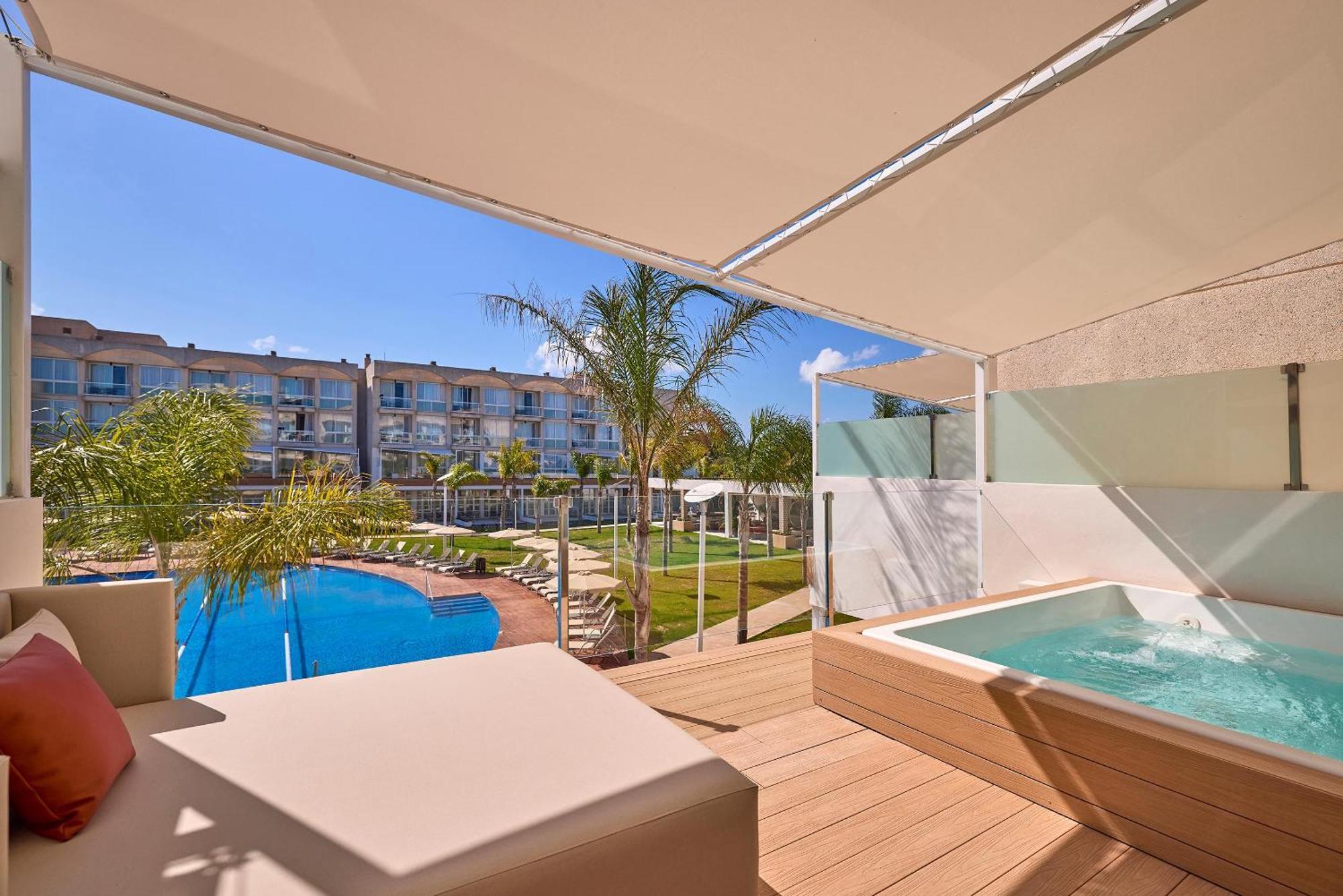 Apartamento Zafiro Alzinar Mar Adults Only - Refurbished 2025 Can Picafort  Exterior foto