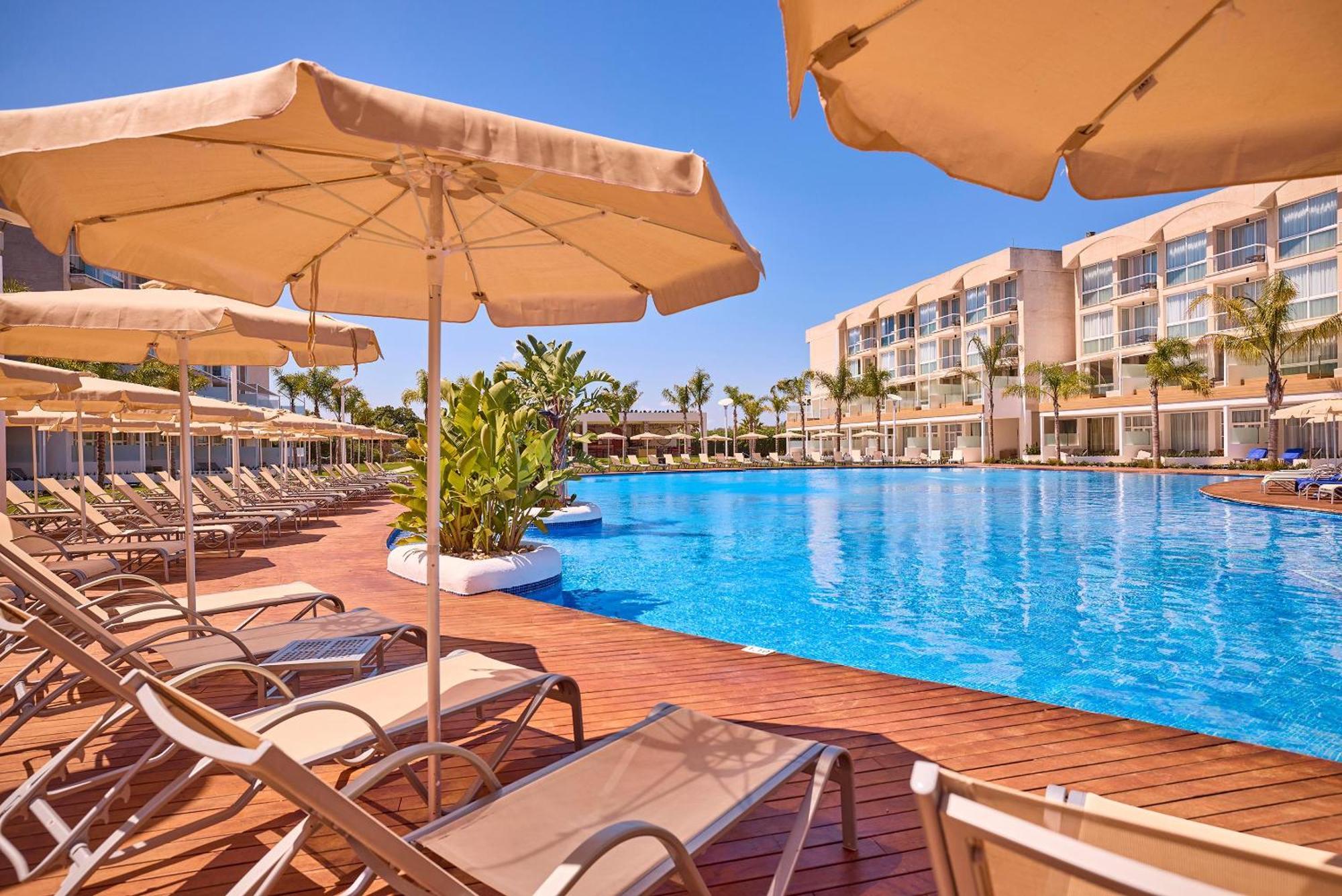 Apartamento Zafiro Alzinar Mar Adults Only - Refurbished 2025 Can Picafort  Exterior foto